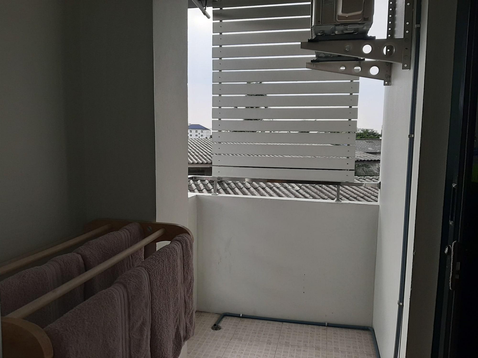 Vanlisut Hotel Ngamwongwan Nonthaburi Zewnętrze zdjęcie