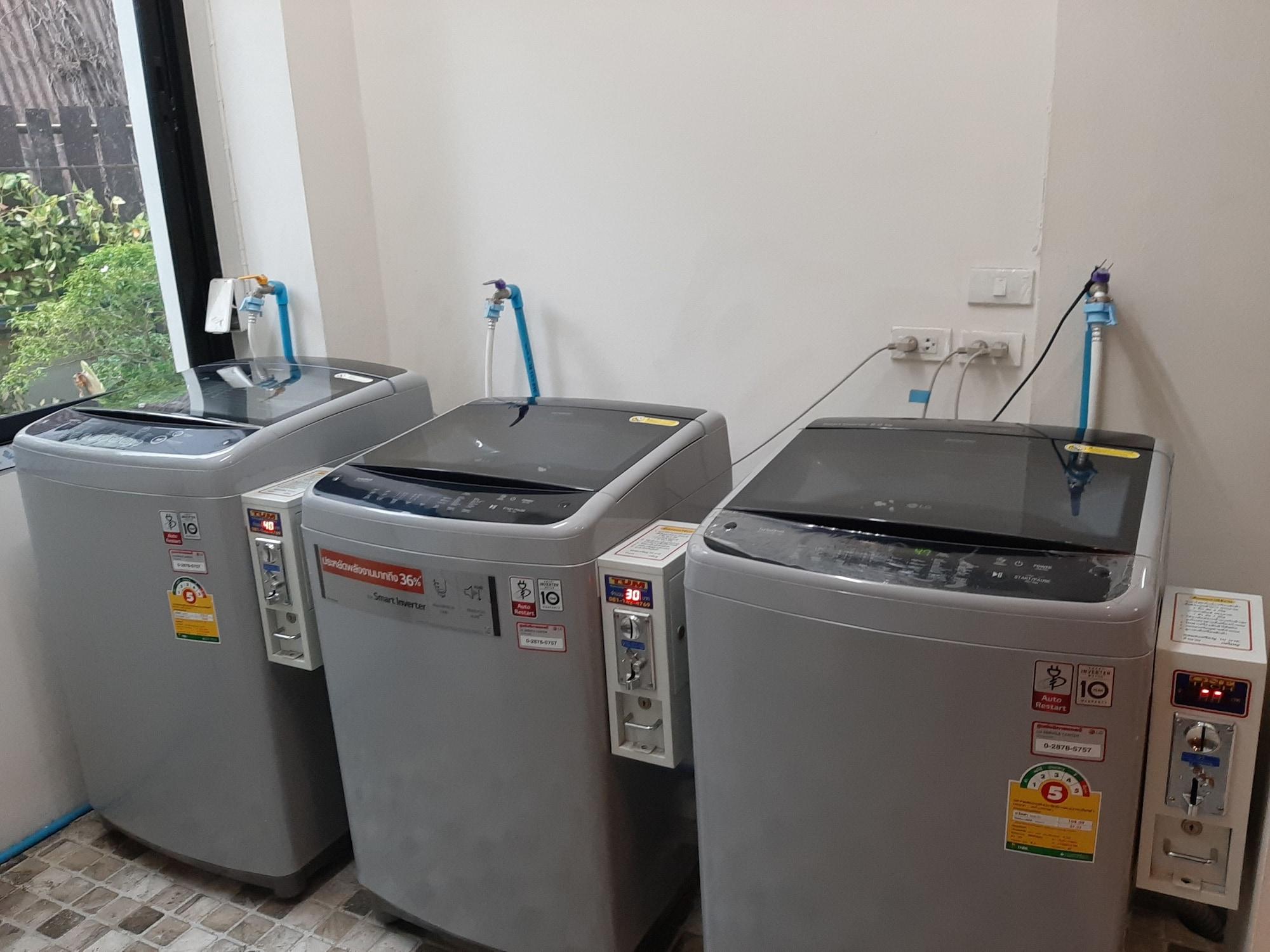 Vanlisut Hotel Ngamwongwan Nonthaburi Zewnętrze zdjęcie