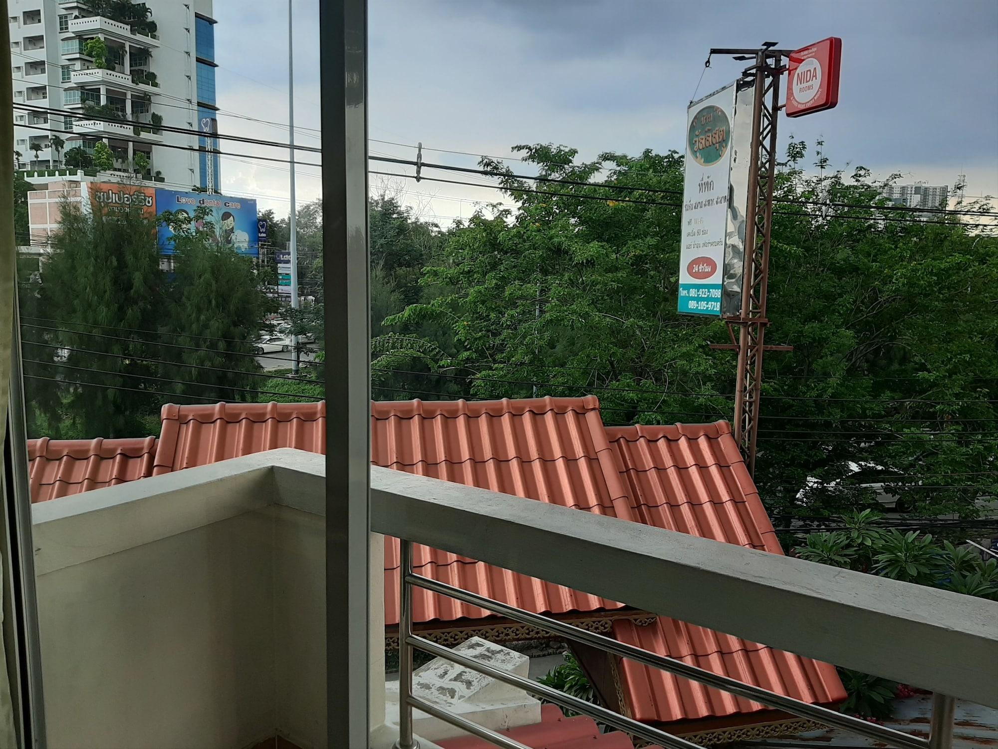 Vanlisut Hotel Ngamwongwan Nonthaburi Zewnętrze zdjęcie