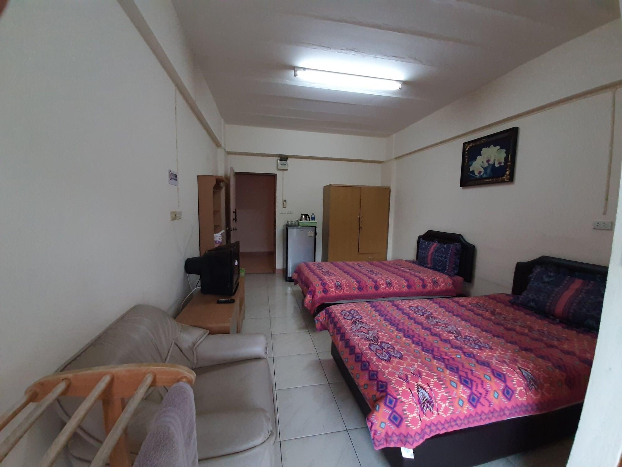 Vanlisut Hotel Ngamwongwan Nonthaburi Zewnętrze zdjęcie