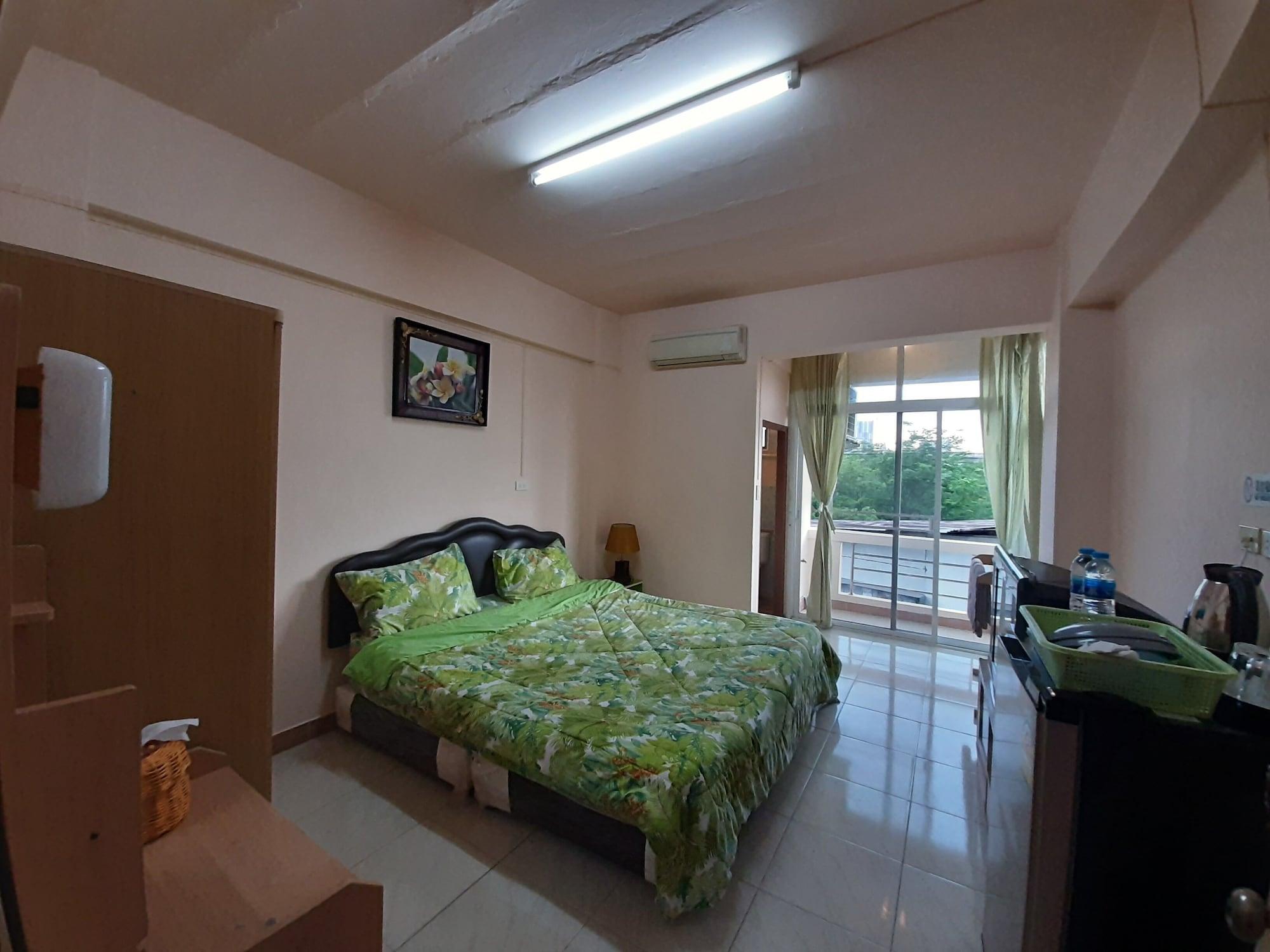 Vanlisut Hotel Ngamwongwan Nonthaburi Zewnętrze zdjęcie