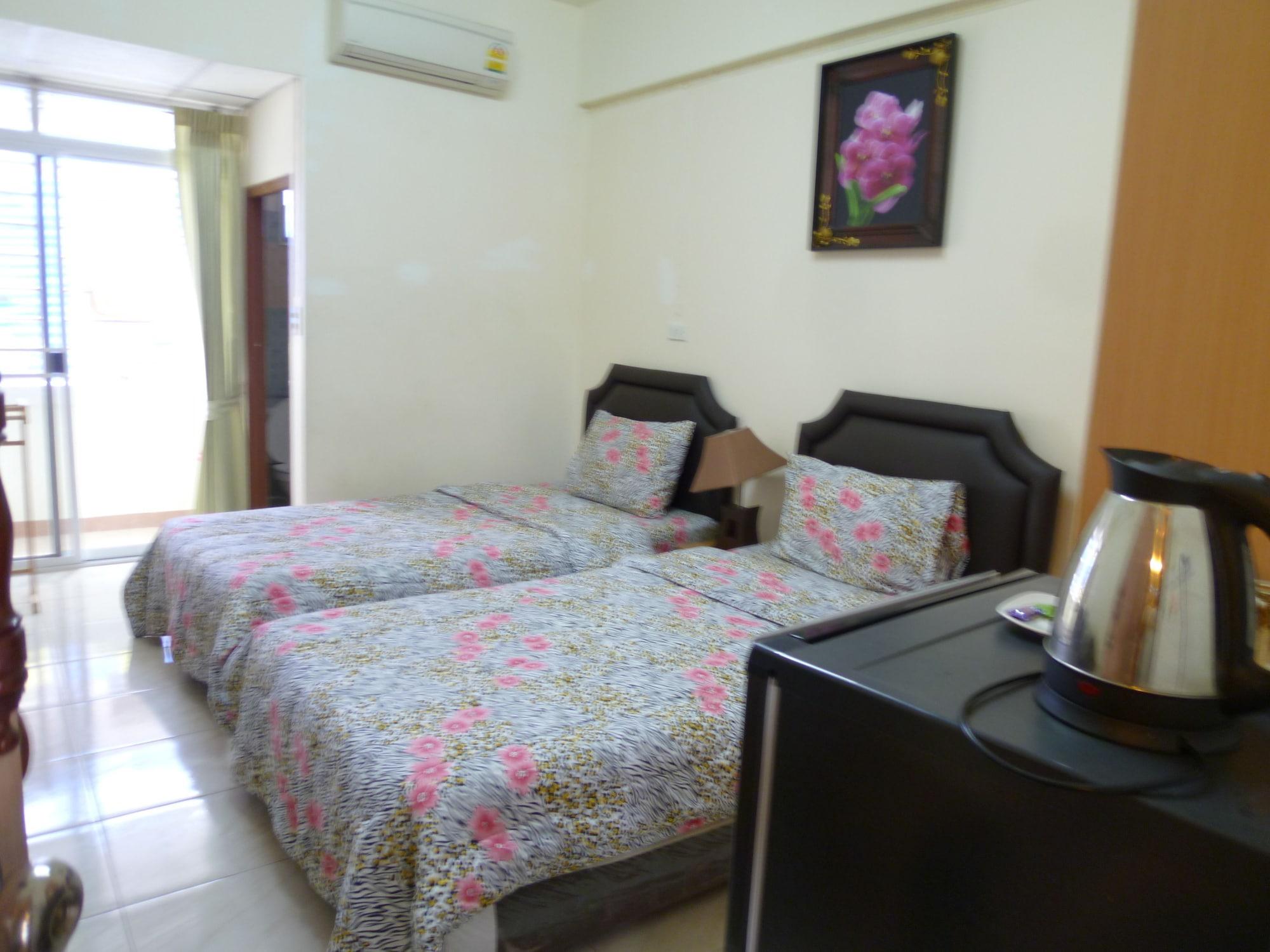 Vanlisut Hotel Ngamwongwan Nonthaburi Zewnętrze zdjęcie