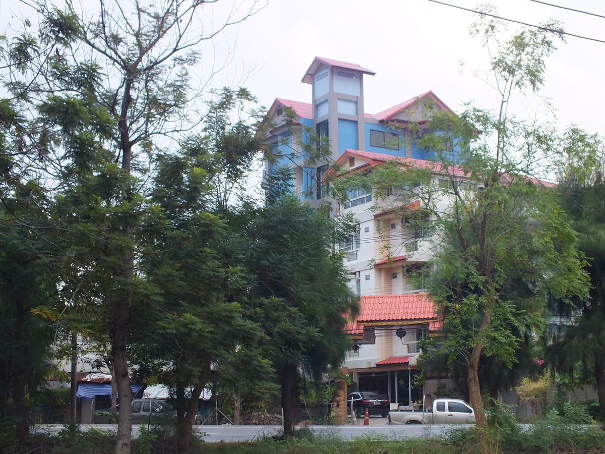 Vanlisut Hotel Ngamwongwan Nonthaburi Zewnętrze zdjęcie