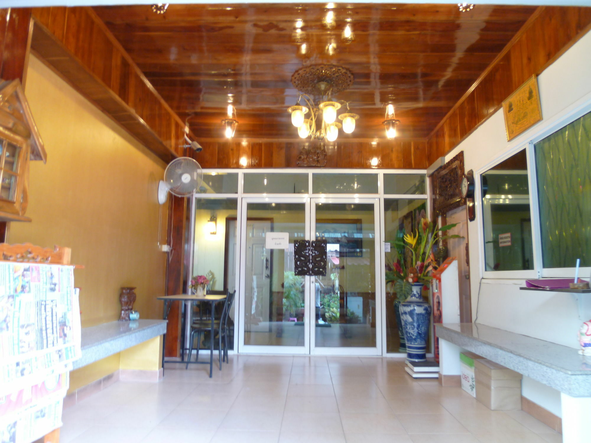 Vanlisut Hotel Ngamwongwan Nonthaburi Zewnętrze zdjęcie